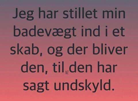 Jeg har stillet min badevægt ind i et skab og der bliver den